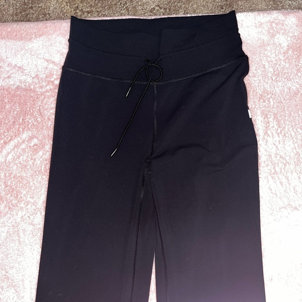 Vuori Daily Wide Leg